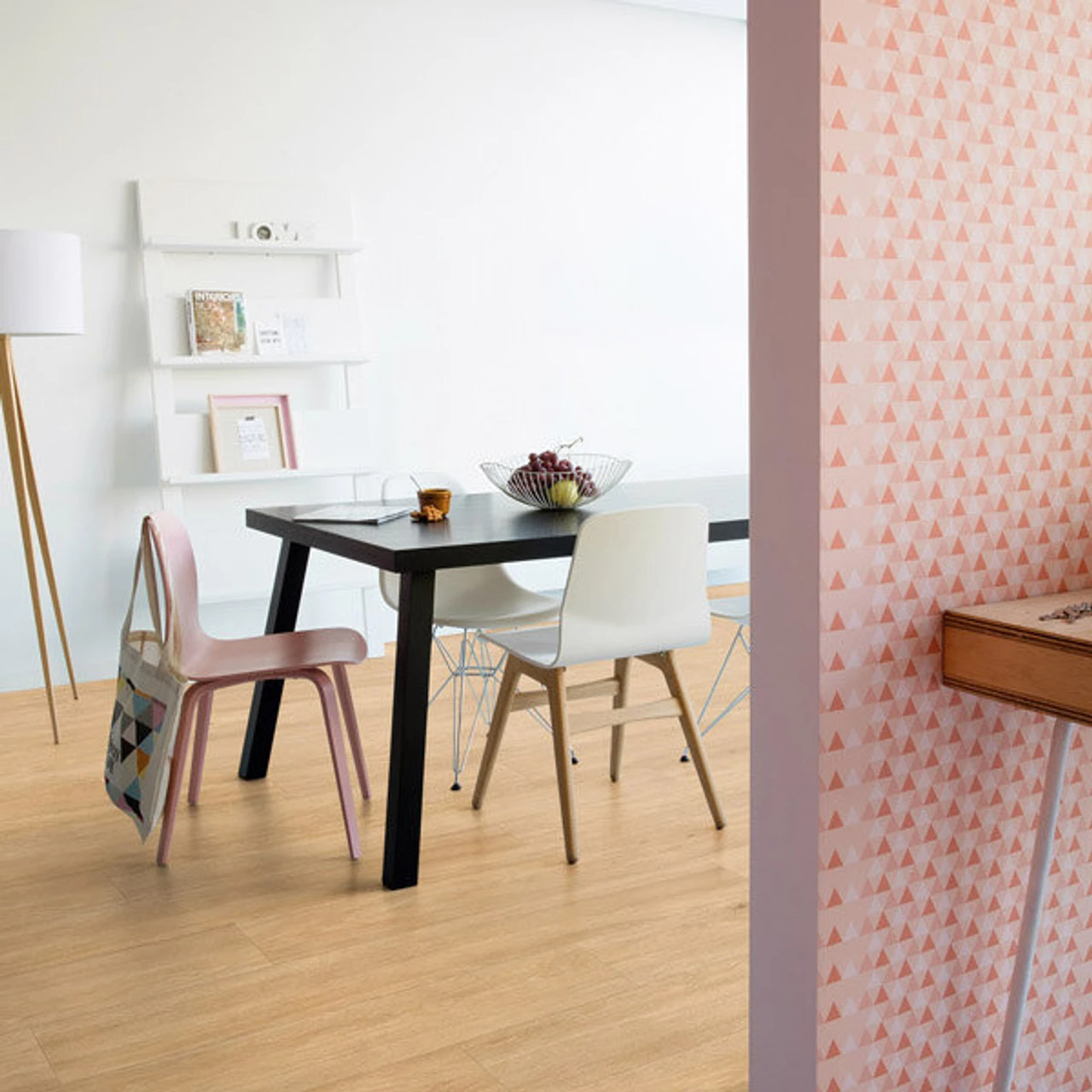 Quick Step Balance Click Silk Oak Warm Natural Classic Livyn Vinyl Flooring (2.105m2) 4 Quick Step Balance Click Silk Oak Warm Natural Classic Livyn Vinyl Flooring (2.105m2) - Image 2