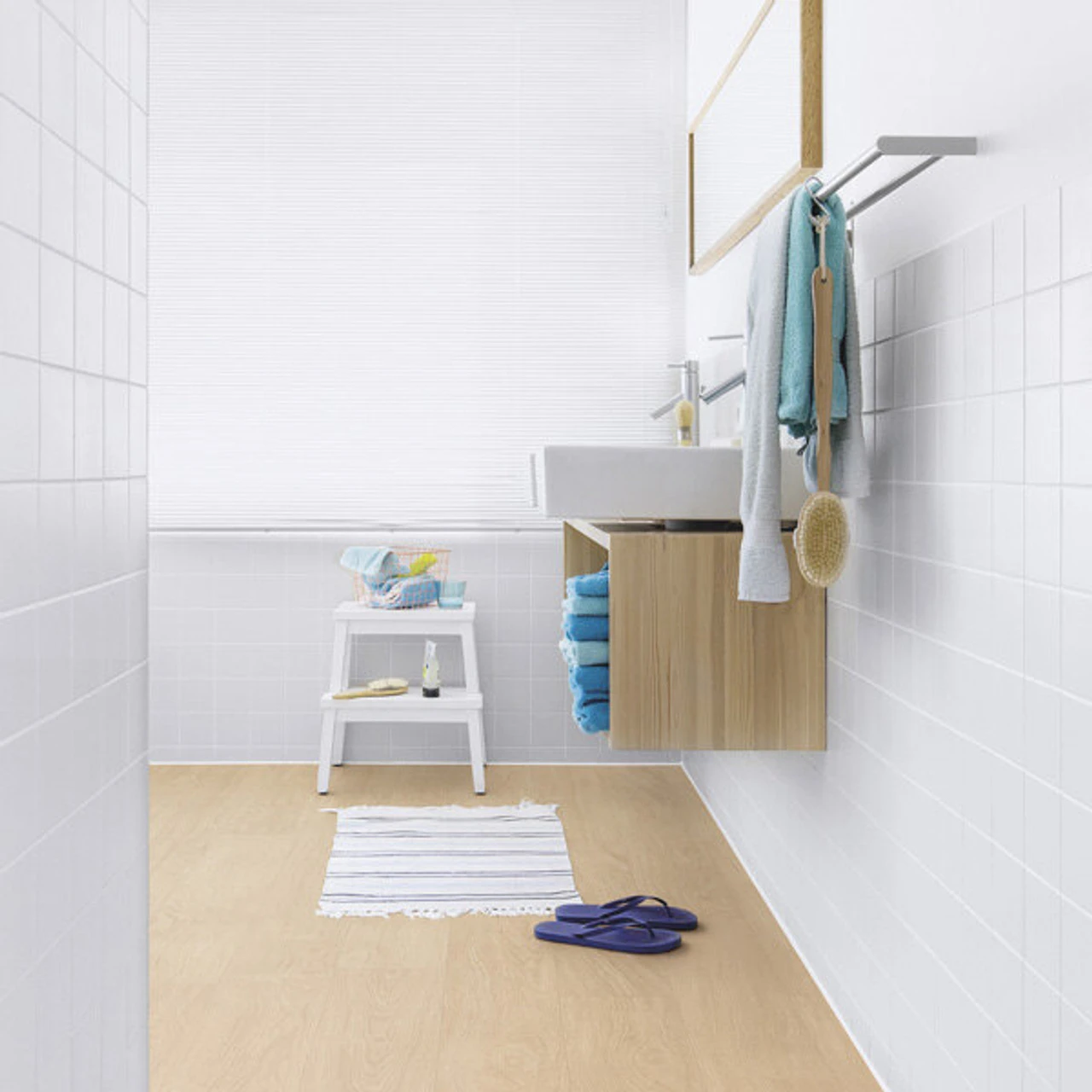 Quick Step Balance Click Plus Select Oak Light Classic Livyn Vinyl Flooring (2.105m2) 5 Quick Step Balance Click Plus Select Oak Light Classic Livyn Vinyl Flooring (2.105m2) - Image 3