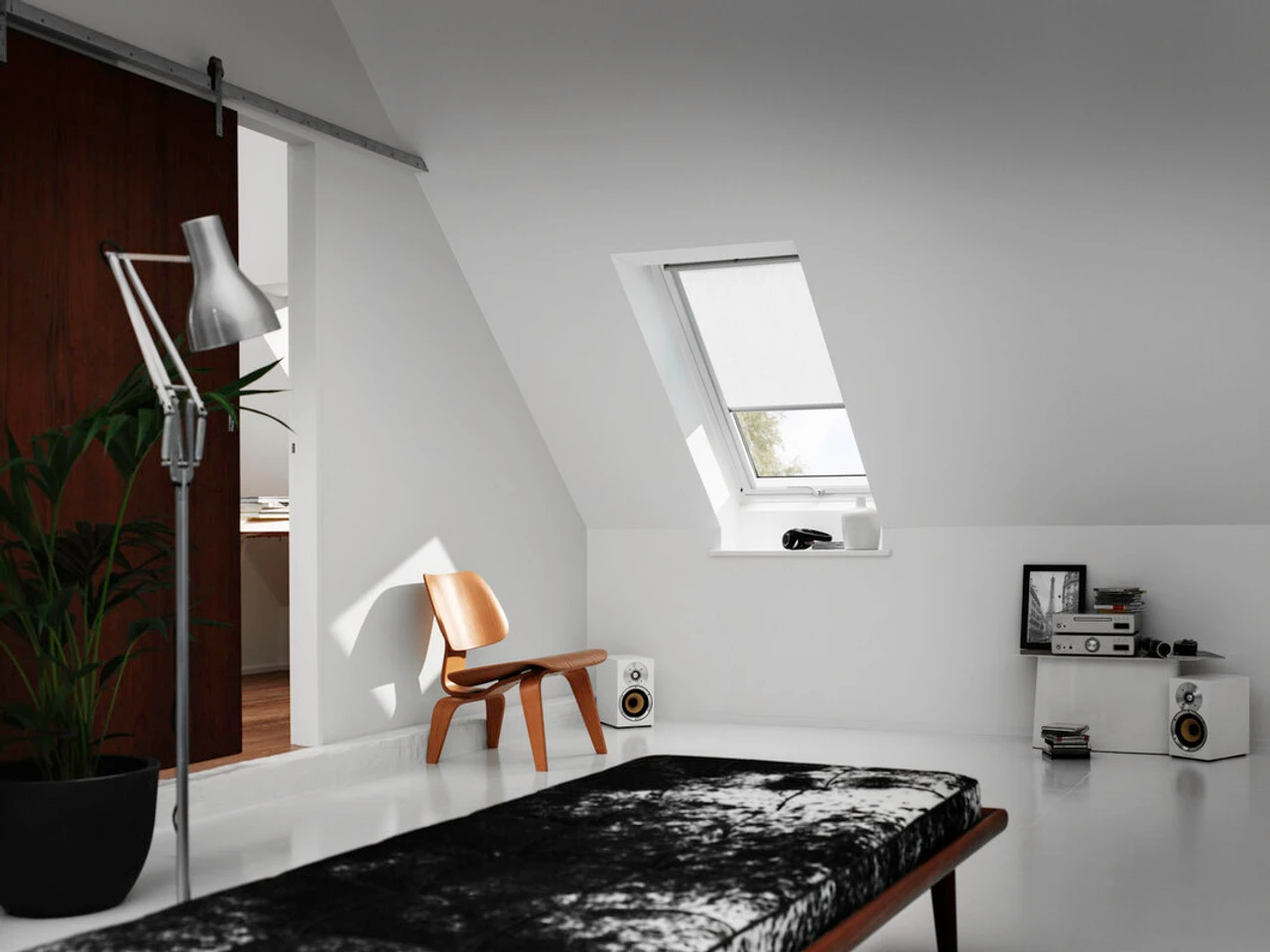 VELUX GPL 2070 Top Hung Roof Window White Painted (PK/CK/FK/UK/MK/SK) Various Sizes 13 VELUX GPL 2070 Top Hung Roof Window White Painted (PK/CK/FK/UK/MK/SK) Various Sizes - Image 11